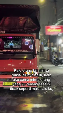 Semoga aku tidak lagi menjadi laki-laki yang menemani wanita tumbuh sempurna hanya untuk laki-laki lain lagi.