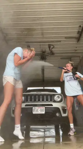 that water pressure is no joke #carwash #viral #fyp #sister @brynbryn_12 