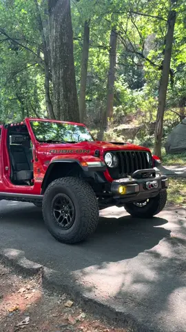 #Rubicon392 #Wrangler #JeepV8 #ToplessJeep #doorsoffthejeep 