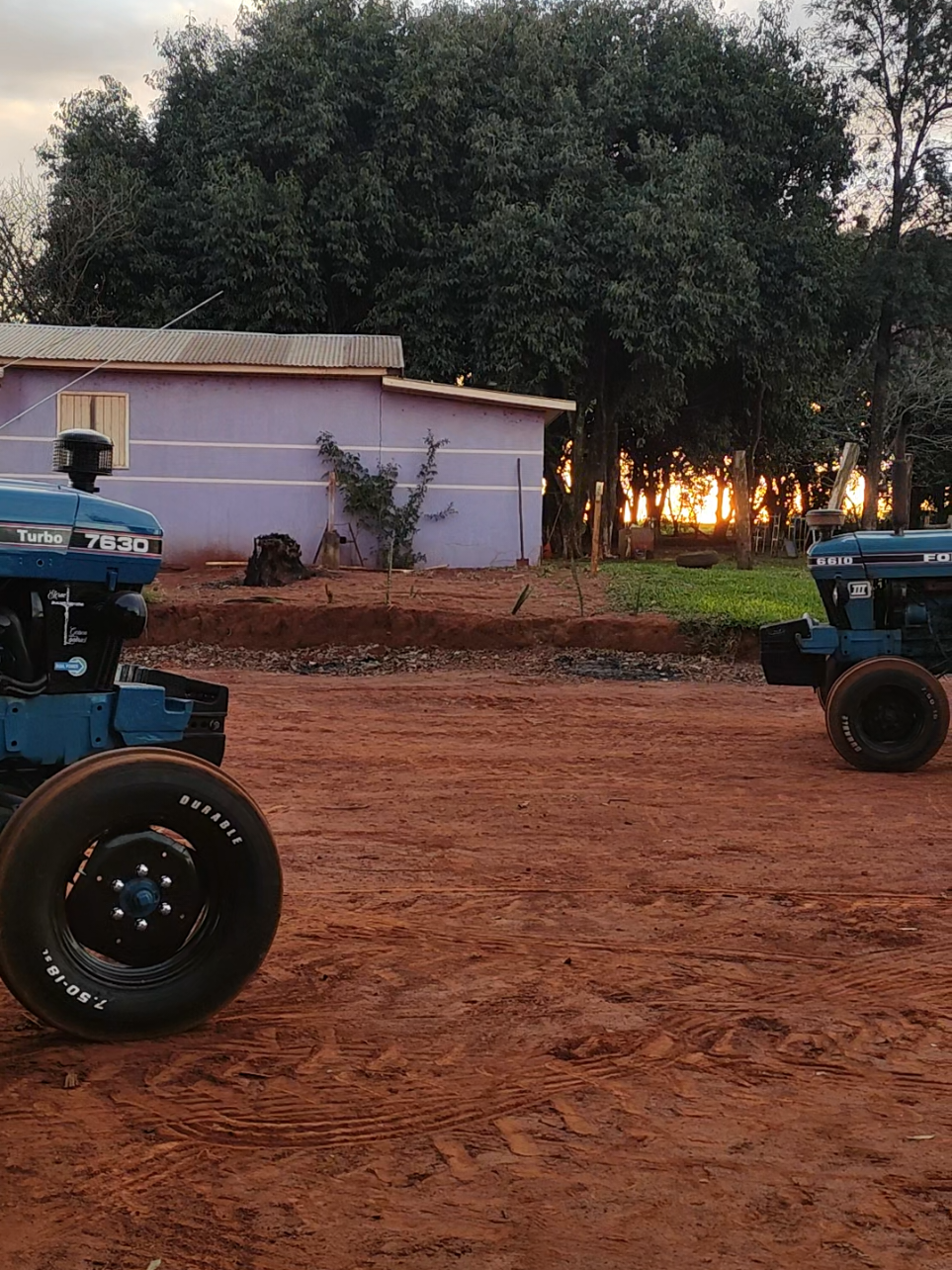 Esa duplinha🏄🏻😮‍💨 - - - - - - - - - - - #ford #paraguay🇵🇾 #foryour #agro #fyp #agronaopara #trator 