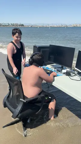 You saw the clip… now here’s what REALLY happened. #bts #viralmoment #jet2holidays 