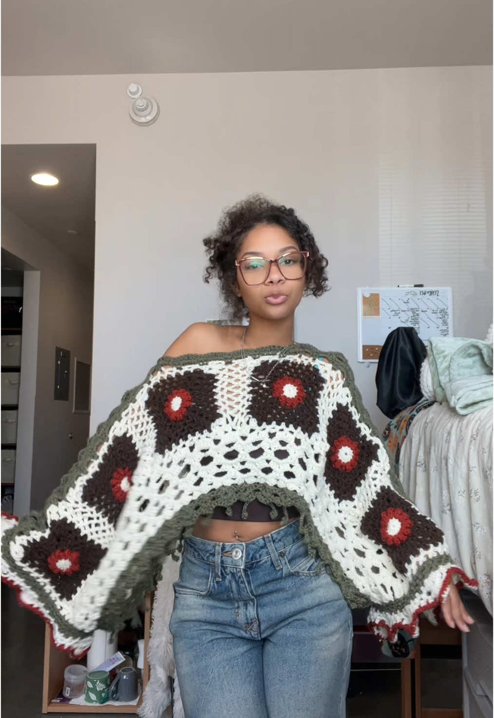 Free pattern on my YouTube channel!! #olebrandselect #trending #viraltiktok #crochetersoftiktok #OOTD #crochettop #crochetsweater #fypシ゚viral #crochettutorial 