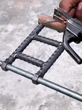 #welding #ironwelding #weldingtechnique #cuttingskills #tipsandtricks 