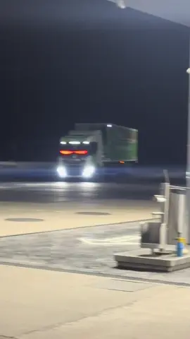#enparati #paratiiiiiiiiiiiiiiiiiiiiiiiiiiiiiii #fypシ゚ #scania #camiones #viralvideos #camioneros 