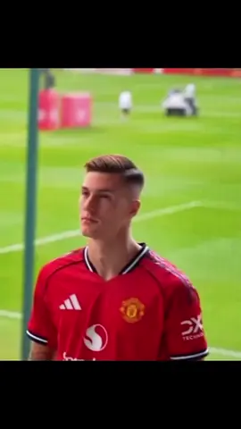 first training @benjaminsesko @Manchester United  #manchesterunited #sesko #carington 