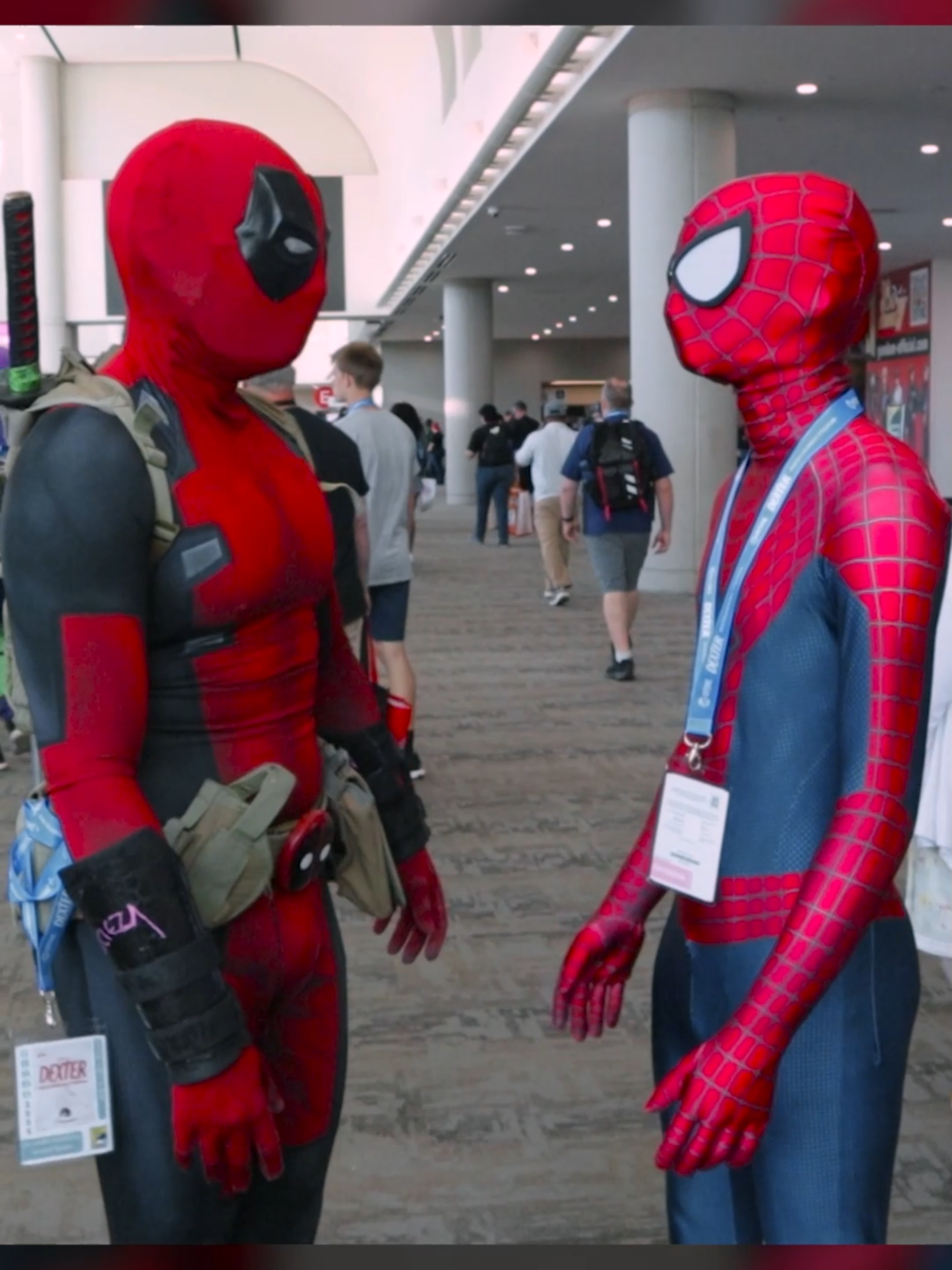 Spideypool Love #deadpool #deadpoolcosplay #spiderman #spidermancosplay #spideypool #spiderverse #marvel #mcu #marvelrivals #comiccon #animeconvention