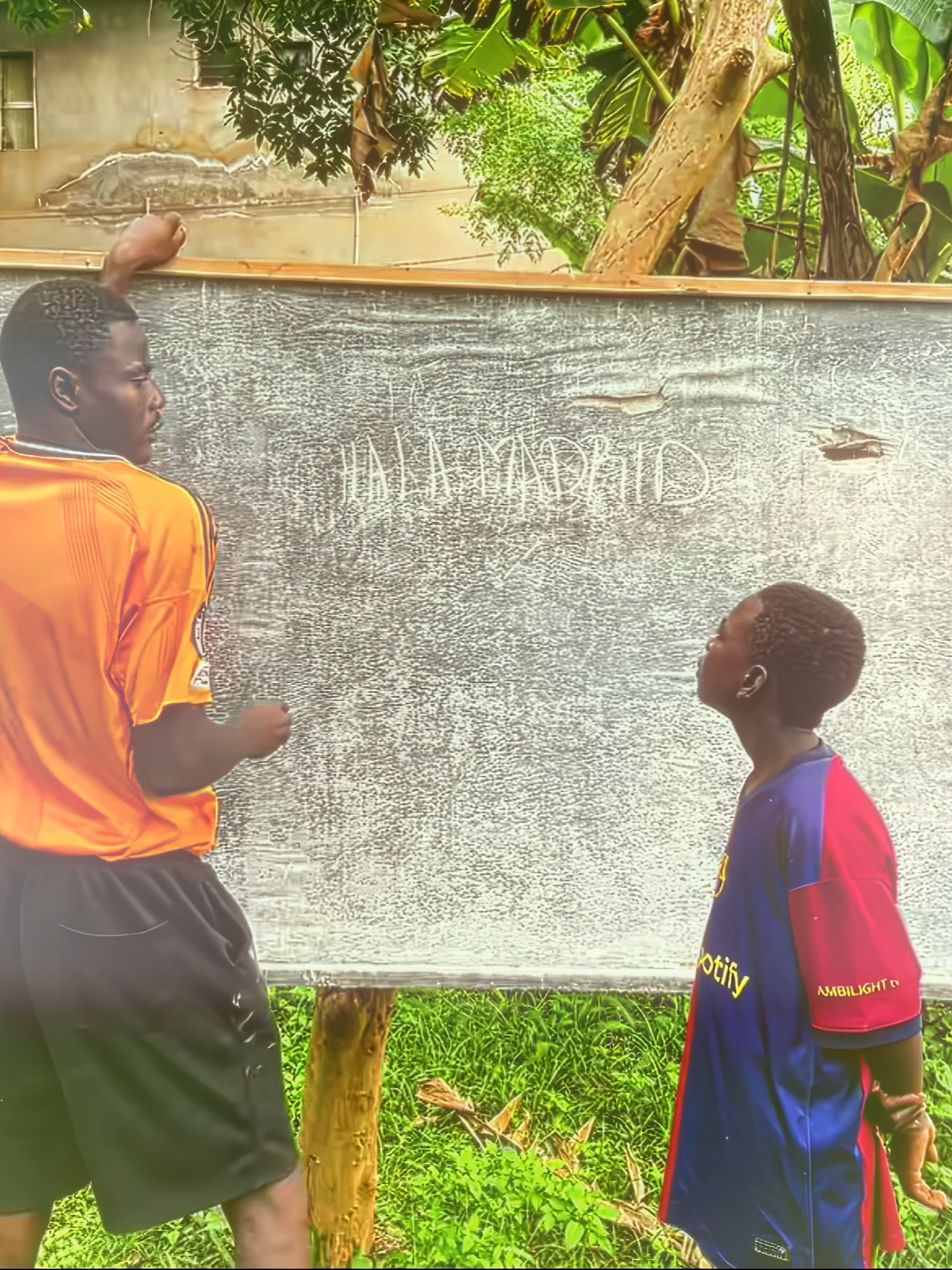 visca barca, y visca cantaluyna. ❤️💙 // #halamadrid #viscabarca🔴🔵 #barca #fcbarcelona #fyp #edit #creed #creededit #snowfalledit #snowfall #barcaedit #rjpasin #messi #fypシ゚viral #footballtiktok