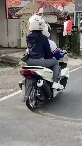pagii💃 #pcx #pcx160ล้อ17แต่งสวย #fyp #penggunaring17 #savering17 #sidoarjocolourstyle 