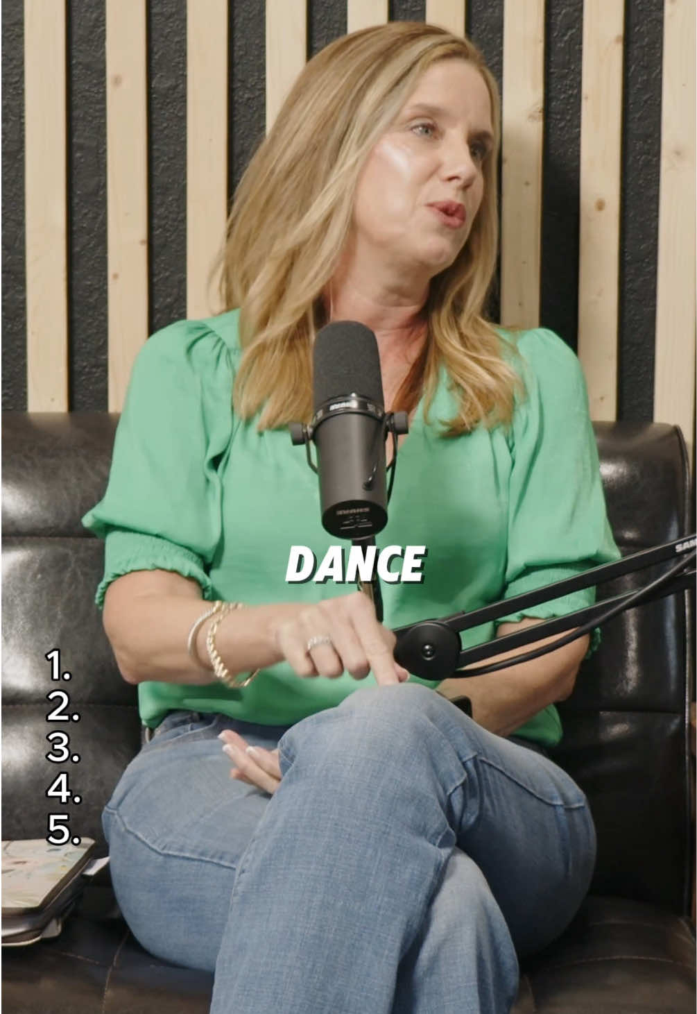 Elaine Davis guesses the most popular songs from the 80s! 🎶 what’s your favorite throwback song?  You can watch/listen to our NEWEST episode: “How to Get Your Joy Back When You Feel Empty featuring. Elaine Davis” on any podcast streaming platform 🎙️🎧 #christiantiktok #music #podcast #jesus #fyp #fypシ #jesuslovesyou 