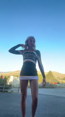 New unis & pics yay 🥳