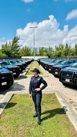 A dónde quiera que va se le respeta…🙂‍↕️ #paratiii #laprincesa #policía #contenido #mujeresfuertes🚨 #thanksgod❤️ 