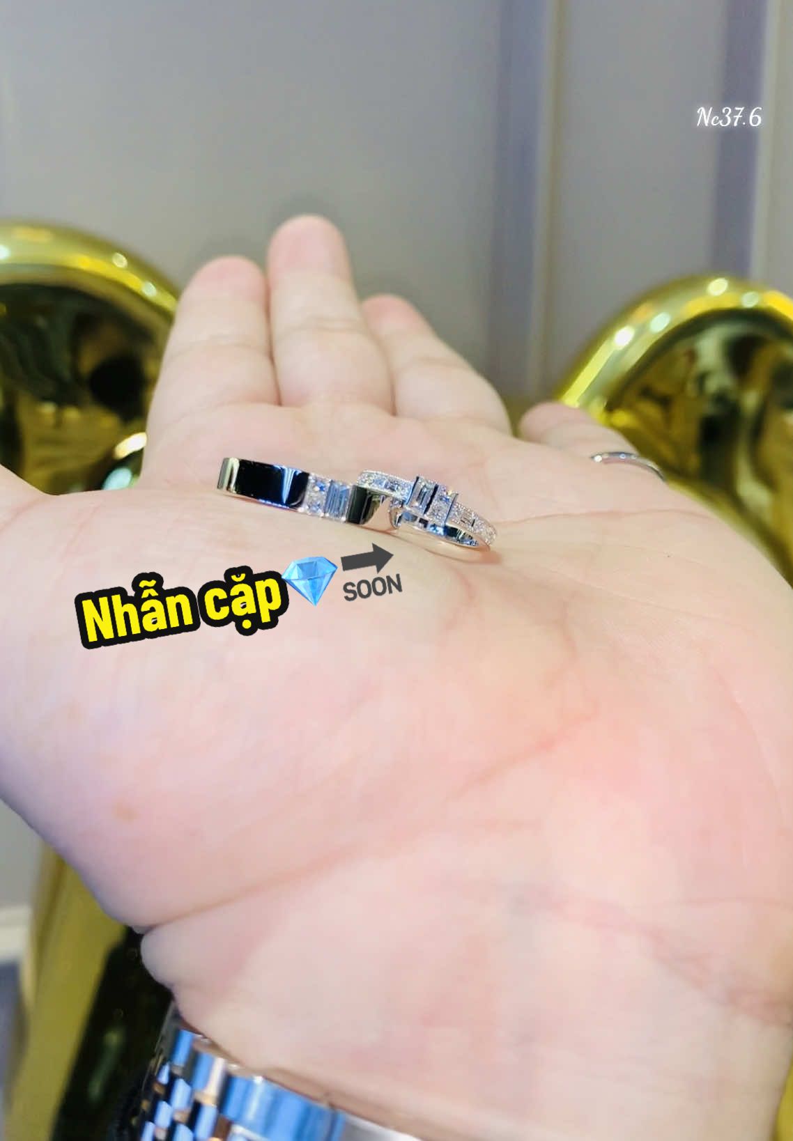 Nhẫn cặp kim cương đơn giản tinh tế nhưng cực kỳ sang trọng tại #TamLuxury #tamluxurydiamondjewelry #nhancap #kimcuong 