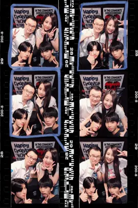 Happy Mother’s Day🩵🩵🩵 เมื่อวานได้ใช้เวลากับลูกๆเดินเล่นช๊อปปิ้งทานข้าวถ่ายตู้สติ๊กเกอร์ทั้งวัน วันง่ายๆสบายๆตาม style บ้านเรา เป็นวันแม่ที่แฮปปี้มากๆอีกวัน  อยากบอกว่าแหม่แม๊โชคดีเหลือเกินที่ได้ลูกชายที่น่ารักแสนดีเป็นเด็กดีมากทั้งสองคน เอเอและเออัยย์ทำให้แหม่แม๊พ่อเอกมีความสุขและภูมิใจมาตลอด รู้สึกว่าที่อุ้มท้องมา 9 เดือน เลือกคลอดเองธรรมชาติ ไม่บล็อคหลังเพราะไม่อยากให้ลูกได้รับยาใดๆ เลี้ยงลูกด้วยนมแม่ล้วนๆ 1 ปีเต็ม และปีที่สองนมแม่+นมกล่อง เด็กๆได้นมแม่เกือบ 2 ปีเต็ม กลางคืนให้นอนกับพ่อแม่ ยอมเหนื่อยตื่นมาเปลี่ยนผ้าอ้อมให้นมทุก 2 ชม. และเลี้ยงลูกตามแบบฉบับของพ่อเอกแหม่แม๊ แล้วลูกโตมาน่ารักนิสัยดีเป็นที่รักของทุกๆคนแบบนี้ แค่นี้แหม่แม๊ก็หายเหนื่อยแล้ว ขอบคุณที่มาเกิดเป็นลูกแหม่แม๊พ่อเอกน๊า รักๆๆนะค้าบบบบ🥰🥰🫶🏻🫶🏻🩵🩵💫💫✨✨ @AA BUS @ai_aiyakorn @akeaafotography  #HappyMothersDay  #mysonshine  #AAashirakorn  #ai_aiyakorn