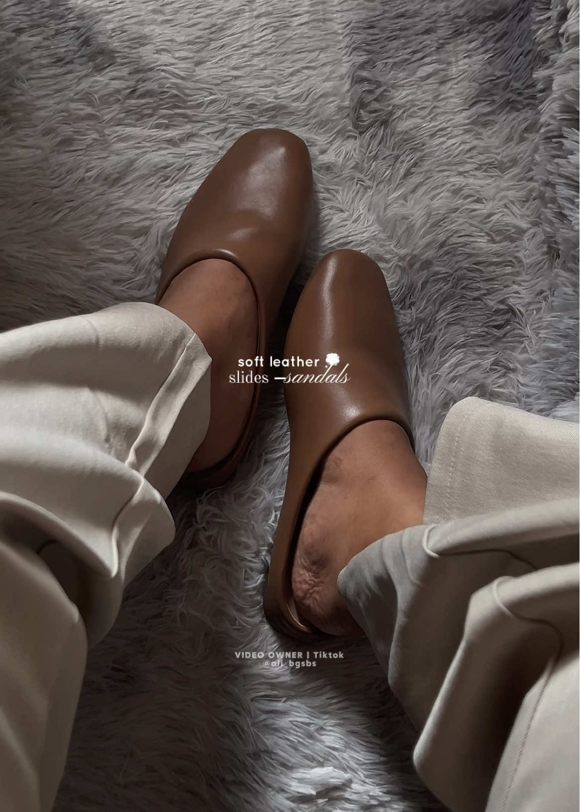 very chic and classic ng slides na 'to 😮‍💨🫶🏼 #sandals #slides #leathersandals #shoes #sandalsforwomen #yoto #fyp 