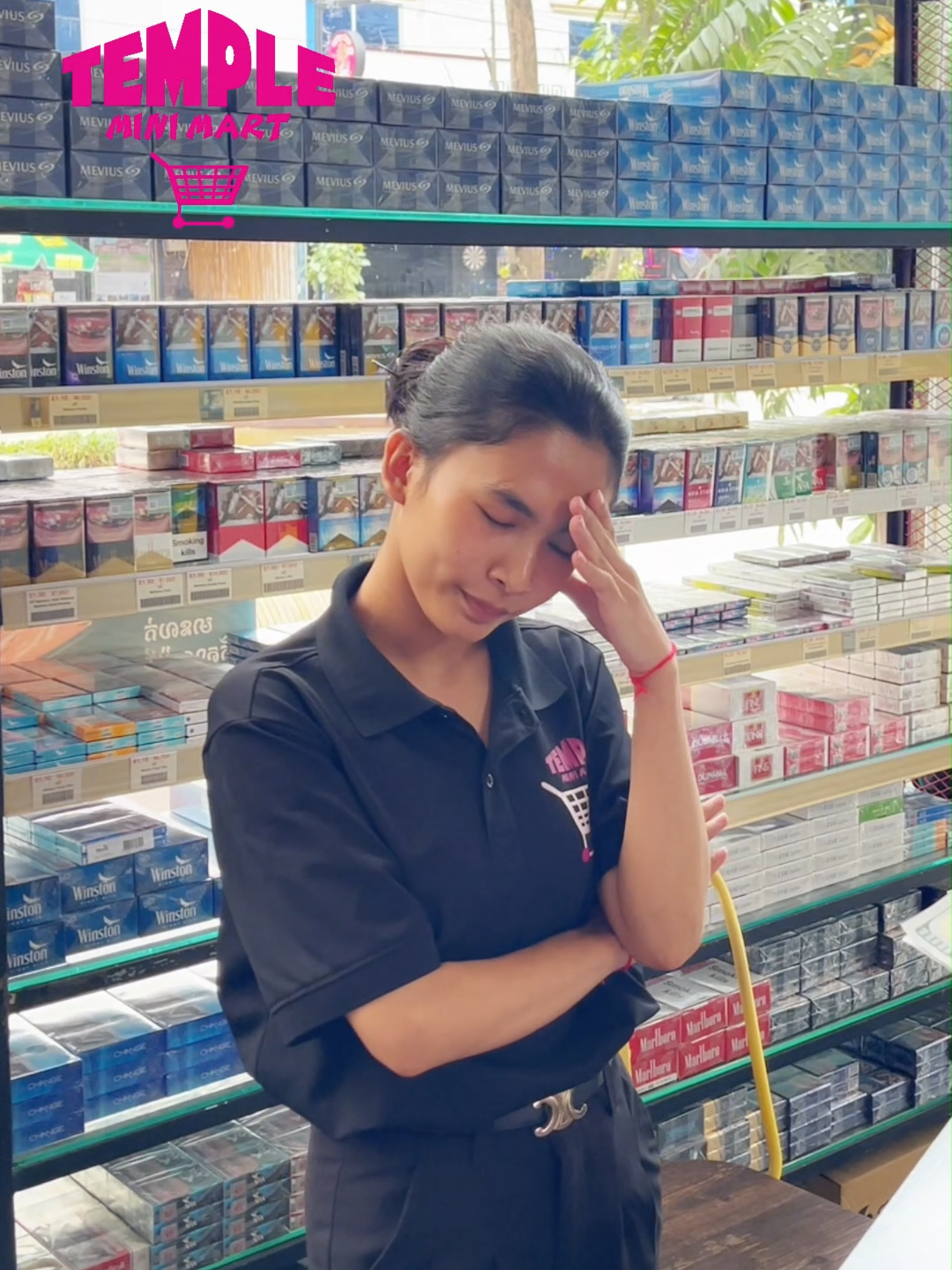 ម្ដងម្នាក់ទេ 😂😂😂 #justforfun #open24hours #templeminimart #minimart #funny #fun #funnyvideo #viral #ti̇ktok #duet #capcut #fyp #repost #memes #SnackTime #noodle #drink #beverage #siemreap #foryoupage #trending #trendingsound