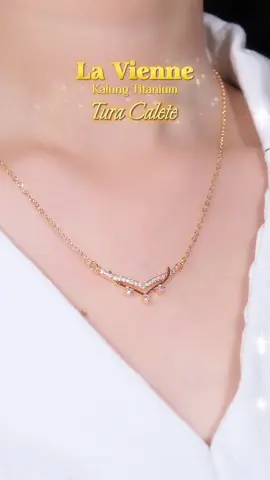 Kalau bukan sekarang, kapan lagi pakai yang seindah ini?  Kalung Titanium Tura Calete Checkout dikeranjang kuning sekarang juga  #shopnmaster  #perhiasan  #kalung  #kalungtitanium  #fashionjewelry  #fyp  #promo  #aksesoriswanita  #diskontiktokshop