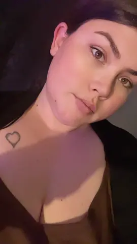 Accidentally fell asleep 🤦‍♀️ Woke up in a panic, grabbed my Momcozy V1 Pro, and WOW — efficient, effective, and amazing output 🙌 Now I can finally relax and eat dinner 🍼💪 #BreastfeedingMom #Momcozy #PumpingJourney #MilkMaker #MomLifeUnfiltered #TikTokFamous #ViralVibes 