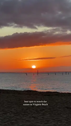 absolutely stunning views 🌅#virginiabeach #Summer #757 #chicsbeach #virginiabeachoceanfront #norfolk #norfolkva #beachlife #virginiabeachva #virginia #coastalliving #eastcoast 