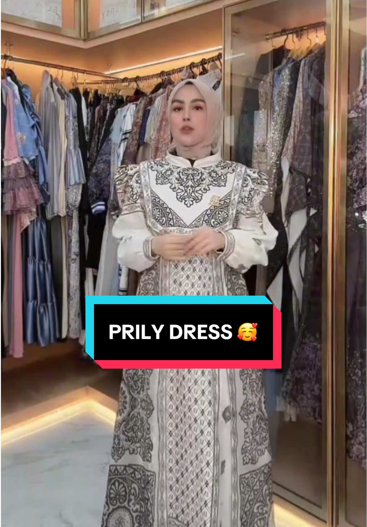 Kapan lagi dapetin barang mewah harga murah! 😍 Yang pengen produk Prily Dres ini langsung cek dikeranjang kuning sebelum kehabisan yaa✨