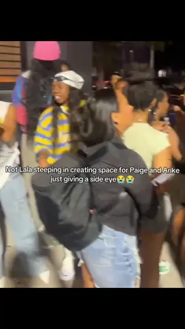 Paige in orange though😩😩