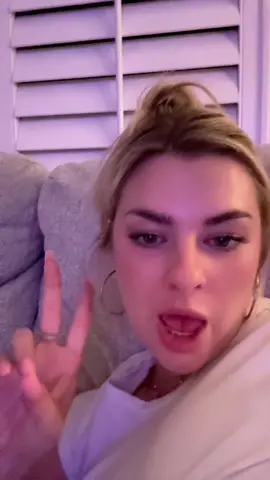 “no hate intended!” Girl be real 