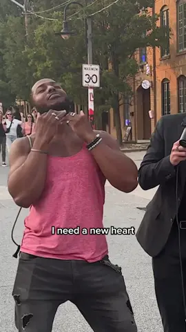 this song is called “New Heart”💔 I wasn’t expecting that from this rapper in Toronto😭😭😭 @Unsighted #sing #singing #freestyle #rap 