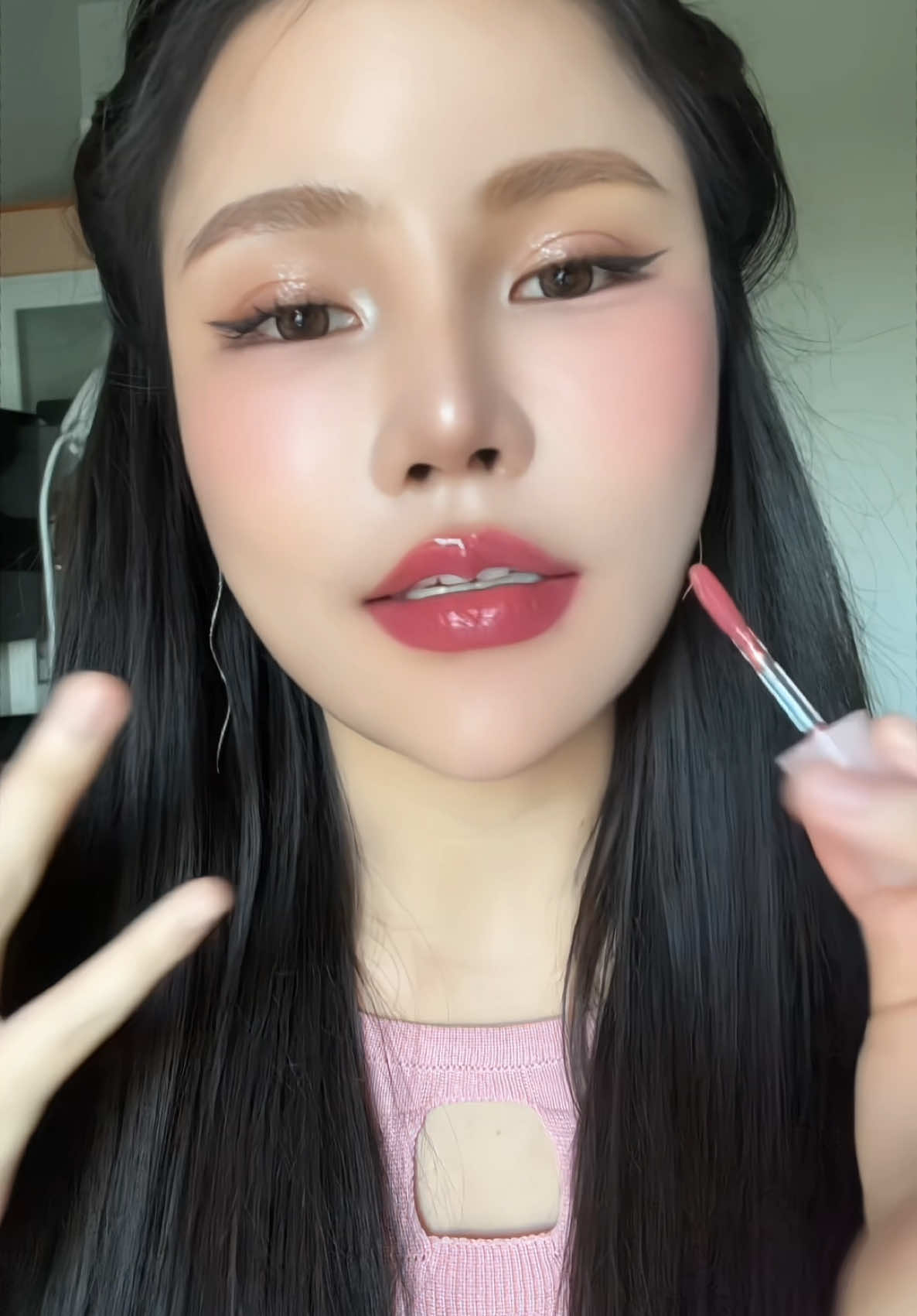 สีสวยมากฉ่ำวาวมากหู้ยชอบสุดๆ #oukeya #ลิปติดทน #ลิปกลอส 