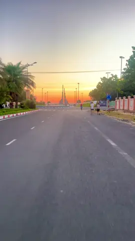 Chịu khó thức sớm là ngắm được bình minh #phuyen #thapnghinhphong 