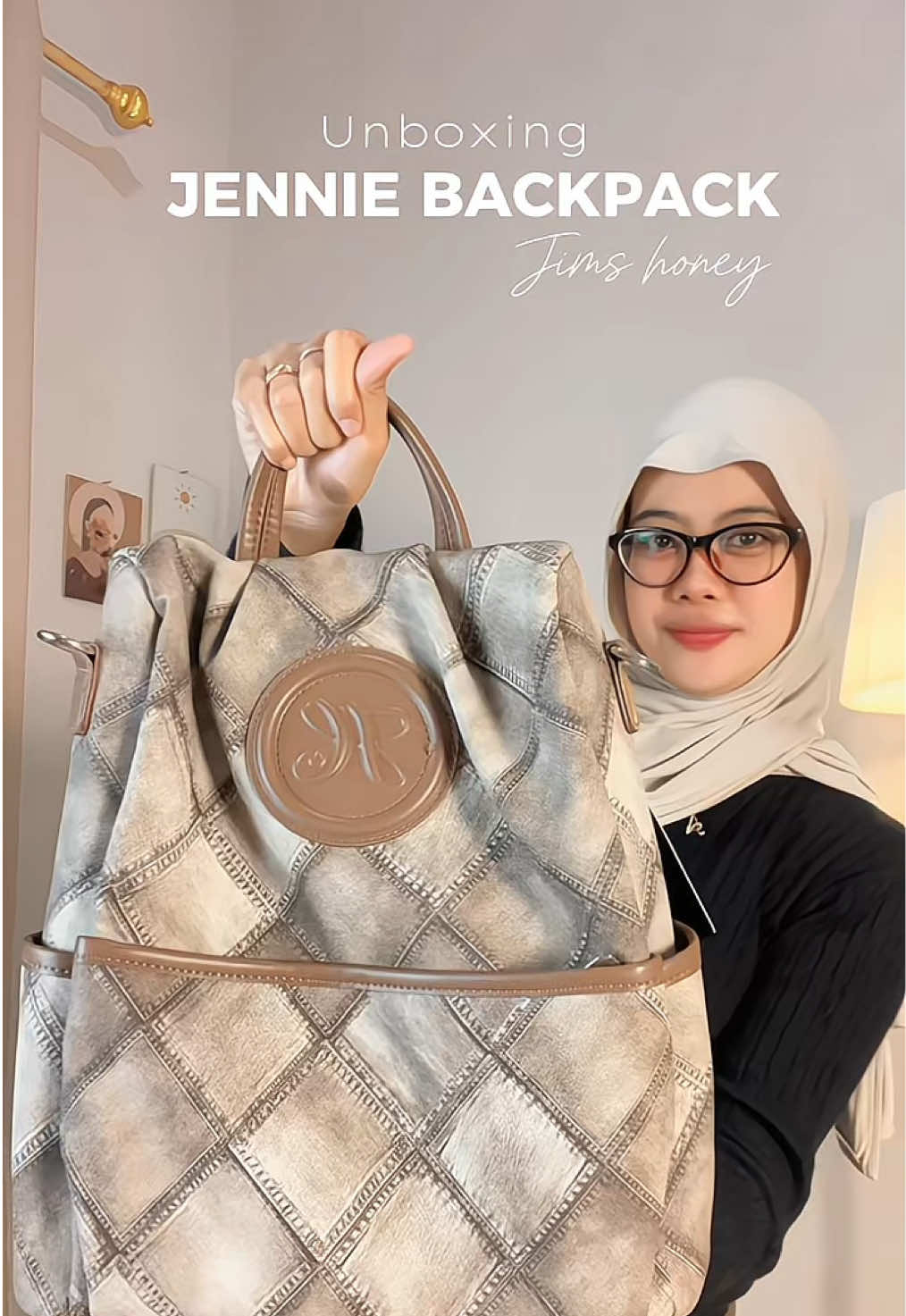 Jennie backpack yang wajib banget kamu punyaa🥰 muat banyak barang yaaa bagusss pwolll😍 #jenniebackpack #jimshoney #tasransel #taswanita #fyp 