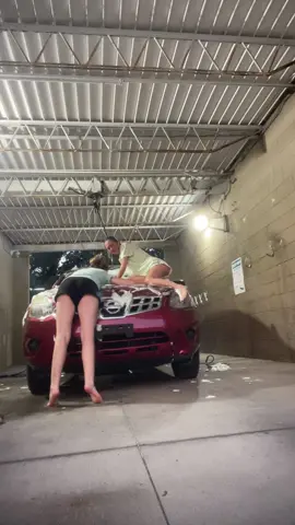 we ❤️ dancing on top of cars @kenzie💗🌴☀️ #fyp #foryou #trend #viral #repost 