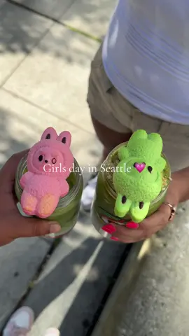 🩷🩷🩷 #seattle #estefanieg #thingstodoinseattle #labubumatcha @coconutcarla 