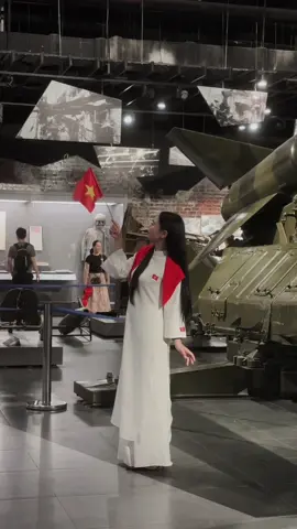 Cái nhạc nó cũng Thơ như nhân vật vậy🫶🏻🌝 #baotanglichsuquansuvn #tuhaovietnam #aodai #doclaptudohanhphuc #nguoivietnam 