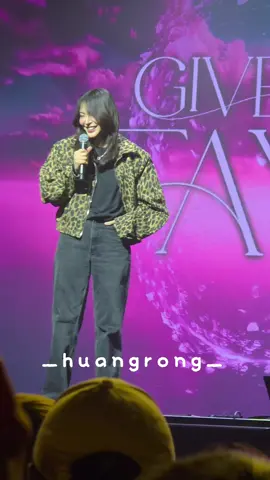 Her reaction when she hears a fan compliment her as cute.🥰🌻💛 GIVE ME FAYE. #faye_malisorn #ฝ้ายพีรญา  #fayeperaya #faye1stfmintaipei 