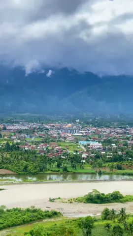 Rindu Kutacane, Masya Allah Kutacane damai dan tentram, kutacane uda seindah ini, semoga semakin berkah kedepannya, salam buat anak cane yang lagi di perantauan, semoga kalian sukses😇 #kutacane #acehtenggara #agara #alasmetuah #kabupatenacehtenggara #fyp #alashill #aceh #wisatacane #wisataagara 