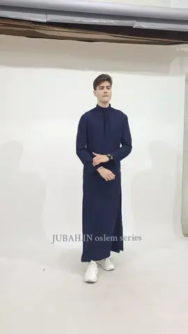 Jubah oslem , desain timeless gak takut ketinggalan trend. #jubahready #bajumuslimoriginal #ootdjubah 