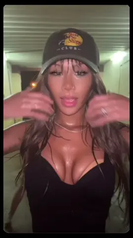 #blowthisup #fy #viral #ontopofcars #fyp for the bad quality in some clips! @. @🫶🏼kaelyn🫶🏼 @chlo🩷 