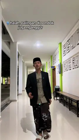 iya aku klo di pondok makan tidur aj kogg🫠 #ustadzmuda #daffist #santripondok 
