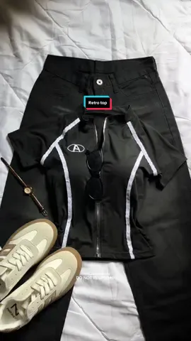 149.00 only Retro Style Zip Crop top!🫶🏻 #retrostyle #croptop #womenswear 