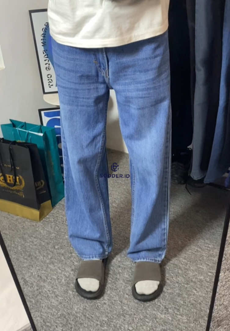 Rekomendasi celana loose jeans, bisa di pakai cewek cowok,btw celana yang aku pakai warna bioblitz wisker #baggyjeans #loosejeans #jeansgombrong #celanagombrong #celanaloosejeans #rekomendasicelana #belilokal 