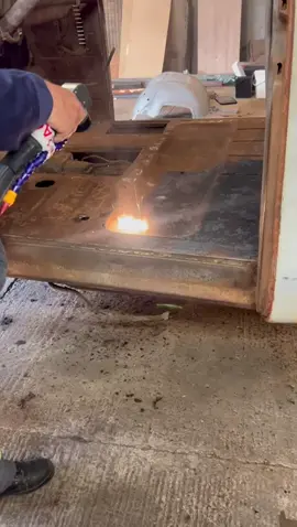 Transforming a rusty car body into a showroom shine with laser cleaning technology! 🚗✨ Watch the rust melt away with precision and no mess – the future of car restoration is here! 🔧 #LaserCleaning #RustRemoval #CarRestoration Video Description: Showcasing the power of a continuous laser cleaner (like the Pokkels F-Clean BP 100W) to remove rust and paint from a car body. This eco-friendly method leaves no waste, preserves the metal surface, and preps it perfectly for painting or coating. Perfect for classic car enthusiasts and DIYers! 💪 Check out how this advanced tech brings old cars back to life. #CarCare #EngineeringMarvel