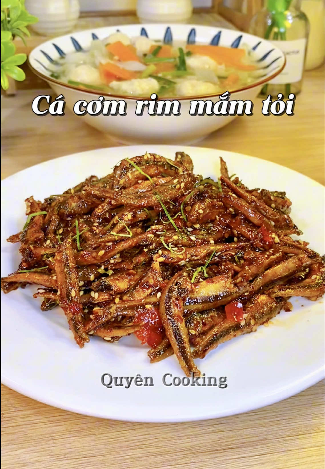 Cá cơm rim mắm tỏi #nauancungtiktok #quyencooking🌱 #monngonmoingay #cacomrimmamtoi #cacom 