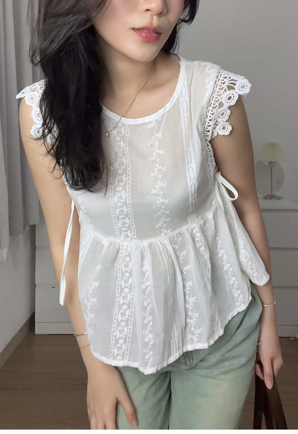 my uniform: jeans and cute top 🫶🏻 #fitcheck 