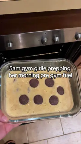 5 minutes of your time & you have the best pre workout snack🫶  #GymTok #preworkworkout #cleantreats #nutritioncoach 