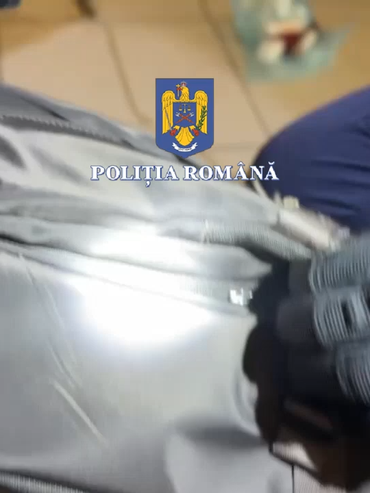 VIDEO. Cum au dat trei străini lovitura la Untold => https://www.presasm.ro/r/46861 - Prinși pe aeroport, cu ”marfa” în bagaje  #presasm #știri #hirek #stiri