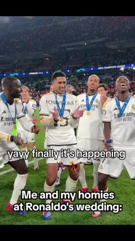 ronaldo proposes to georgina cristiano proposed tos waiting for you georgina georgina rodriguez y cristiano ronaldo ronaldo and guerite turns into pure engaged cristiano ronaldoonship now e they proposing to georginangaged now ronaldo and georgina marriage#cristianoronaldo #georginarodriguez #engaged #proposal 