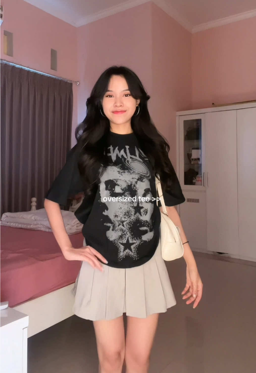 cakep bener nih kaos😩🤍 #oversizedtee #kaosoversize #oversizetshirt #kaoswanita 
