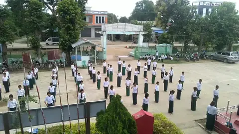 #physicaleducation  ကလေးများအား အားကစားလေ့ကျင့်လိုက်စား ကစားစေရန်  ကာယပညာကို မိဘများ သင်ကြားရေးဆရာ ဆရာမများက အားပေးသင့်သော  အကြောင်းပြချက် (၅၀). အားကစားမှူးများအပါအဝင် အားကစားဌာနက ဝန်ထမ်းများကို ကလေးတွေရဲ့မိဘတွေ အများဆုံးမေးလေ့ရှိတဲ့ မေးခွန်းက.. အားကစားလုပ်ရင် ဘယ်လိုအကျိုးကျေးဇူးတွေရမလဲ ဆိုတဲ့မေးခွန်းပဲဖြစ်ပါတယ်.. သူတို့ရဲ့ သားသမီးတွေကို အားကစားလေ့ကျင့်လိုက်စားစေတဲ့အခါ  အောက်ဖော်ပြပါအကျိုးကျေးဇူးတွေရရှိစေတဲ့အတွက် ကလေးတွေ အားကစားလုပ်တာကို အားပေးသင့်ပါကြောင်းပြန်လည်ဖြေဆိုနိုင်စေဖို့ ပြုစုတင်ပြအပ်ပါတယ်ဗျာ.. .....အားကစားနည်း တစ်နည်းနည်းအား စနစ်တကျ လေ့ကျင့်လိုက်စား ကစားစေခြင်းဖြင့် အောက်ဖော်ပြပါ အကျိုးကျေးဇူးများကို ရရှိစေနိုင်ပါသည်... (၁). မိမိကိုယ်မိမိ ယုံကြည်မှုများ တိုးပွားလာစေပါသည်. (၂).တစ်ဦးနှင့်တစ်ဦး ခင်မင်ရင်းနှီးမှုများကို တည်ဆောက်ပေးပါသည်.. (၃).ကောင်းမွန်သော စရိုက်လက္ခဏာများကို တည်ဆောက်ပေးပါသည်.. (၄)မိမိကိုယ်ကို တန်ဖိုးထားမှုများ တိုးတက်စေပါသည်. (၅)မှတ်ဥာဏ်များ တိုးတက်စေပါသည်.. (၆) အဝလွန်ခြင်းကို လျော့ချစေပါသည်. (၇) ခုခံအားကိုဖွံဖြိုးတိုးတက်စေပါသည်.. (၈) လေးစားမှုများကို သင်ကြားပေးပါသည်.. (၉) စိတ်နေစိတ်ထားများ တိုးတက်စေပါသည်.. (၁၀) တီထွင်နိုင်စွမ်းများ ဖွံဖြိုးစေပါသည်. (၁၁) စိုးရိမ်ကြောင့်ကြမှုများ လျော့ချပေးပါသည်.. (၁၂) စိတ်ဖိစီးမှုများကို လျော့ချပေးပါသည်.. (၁၃) စိတ်အားငယ်မှု/ စိတ်ဓာတ်ကျမှုများကို လျော့ချပေးပါသည်.. (၁၄) ဘဝသင်ခန်းစာများကို သင်ကြားပေးပါသည်.. (၁၅) တရားမျှတမှုများကို အားပေးပါသည်.. (၁၆) ခန္ဓာကိုယ် ပုံရိပ်ကို တိုးတက်စေပါသည်.. (၁၇) ဦးနှောက်စွမ်းအားကို မြှင့်တက်စေပါသည်.. (၁၈) အာရုံစူးစိုက်မှုများကို ဖွံဖြိုးစေပါသည်.. (၁၉) စွမ်းဆောင်ရည်.ပါရမီကို တိုးတက်စေပါသည်.. (၂၀) လူမှုရေးတုန့်ပြန်မှုကို တိုးတက်စေပါသည်.. (၂၁) ဘဝပန်းတိုင်ကို လမ်းမှန်ရောက်အောင် လျှောက်နိုင်ပါတယ်. (၂၂) ဦးနှောက်အလုပ်လုပ်မှုကို တိုးတက်စေတယ်. (၂၃) အိပ်ပျော်နိုင်စွမ်း တိုးတက်စေတယ်. (၂၄) ဆုံးဖြတ်ချက်ချမှတ်ရာမှာ တိုးတက်စေတယ်.. (၂၅) ကိုယ်တိုင်လုပ်ကိုင်စေမှု တိုးတက်စေတယ်ပိုမိုတိုးတက်စေပါတယ် (၂၆) အရိုးများ ပိုမိုသန်မာစေတယ်. (၂၇) အဆစ်များကို ပိုမိုသန်မာစေတယ်. (၂၈) ကိုယ်အလေးချိန်ထိန်းညှိမှုကို ကူညီပေးတယ်. (၂၉) ရှိရင်းစွဲ စွမ်းအင်ထက် . (၃၀) အာရုံစိုက် လုပ်ကိုင်နိုင်စွမ်းကို တိုးတက်စေတယ်. (၃၁) ဘဝရဲ့ အရည်အသွေးကို တိုးတက်စေတယ်. (၃၂) တန်ဖိုးထားတတ်မှုများကို ကလေးတွေကိုသင်ပြပေးနိုင်တယ် (၃၃) လုပ်ကိုင်နိုင်မှုများကို ထင်ရှားသိမြင်စေပါတယ်. (၃၄) ရပ်တည်ချက် သဘောထားများ တိုးတက်စေပါတယ်. (၃၅) ခွန်အားတွေကို တည်ဆောက်ပေးတယ်. (၃၆) သွေးလည်ပတ်မှု မှန်ကန်စေတယ်. (၃၇) ကြံ့ခိုင်သန်မာမှုများ တိုးတက်စေတယ်. (၃၈) ညီညွတ်မှုများကို သင်ပြပေးနိုင်တယ်. (၃၉) သင်ယူမှုများကို တိုးတက်စေပါတယ်. (၄၀) မောပန်းနွမ်းနယ်မှုများကို လျော့ချစေပါတယ်. (၄၁) အသက်ရှုနှုန်းကို တိုးတက်စေပါတယ်. (၄၂) ကျရှုံးမှုများမှ မည်ကဲ့သို့ သင်ခန်းစာယူရမည်ကို ကလေးများကို သင်ပြပေးနိုင်တယ်. (၄၃) အလိုအလျောက် တုံ့ပြန်မှုများကို တိုးတက်စေပါတယ်. (၄၄) အောင်မြင်မှုပန်းတိုင်ကို ရယူနိုင်ဖို့ကလေးတွေကို ကူညီပေးနိုင်ပါတယ်.. (၄၅) ကျွမ်းကျင်မှုများကို ပိုမိုတိုးတက်စေဖို့ ကူညီပေးနိုင်ပါတယ်. (၄၆) ရောဂါကာကွယ်မှုစနစ်ကို တိုးတက်စေပါတယ်.. (၄၇) အနိုင်ရရှိမှုများအကြောင်း ကလေးတွေကို သင်ပြပေးနိုင်ပါတယ်. (၄၈) ရှုံးနိမ့်မှုများအကြောင်း ကလေးတွေကို သင်ပြပေးနိုင်ပါတယ်. (၄၉)ကလေးတွေကို အောင်မြင်မှု အတွေ့အကြုံတွေရရှိစေဖို့ ကူညီပေးနိုင်ပါတယ်.. (၅၀) ကလေးတွေကို ပျော်ရွင်မှုများ ရရှိစေပါတယ်..