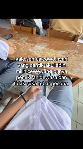 hidup cuman sekali usahakan dapat yang bisa jaga perasaan kita bro#katakatamotivasi #bahanswmu #galau #4u