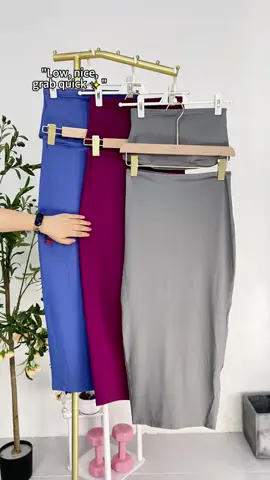 Women's 2 Counts Solid Backless Crop Tube Top & High Waist Skirt Set brings bold style to summer occasions—featuring a sleeveless, strapless backless crop top paired with a figure-hugging high waist bodycon skirt, this set is perfect for parties, clubs, or dates, blending sleek solid colors with a flattering silhouette to elevate ladies’ summer looks. #2PieceCropSet #BacklessTubeTop #HighWaistBodycon #PartyClubOutfit #SummerLadiesClothes #DateNightSet #SleevelessSkirtSet #SolidColorEnsemble #LadiesPartyWear #SummerGoingOutfit 