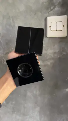 Saklar lampu rumah minimalis modern pake saklar lampu hitam glosy #saklarhotel #saklarmewah #saklarlampu 